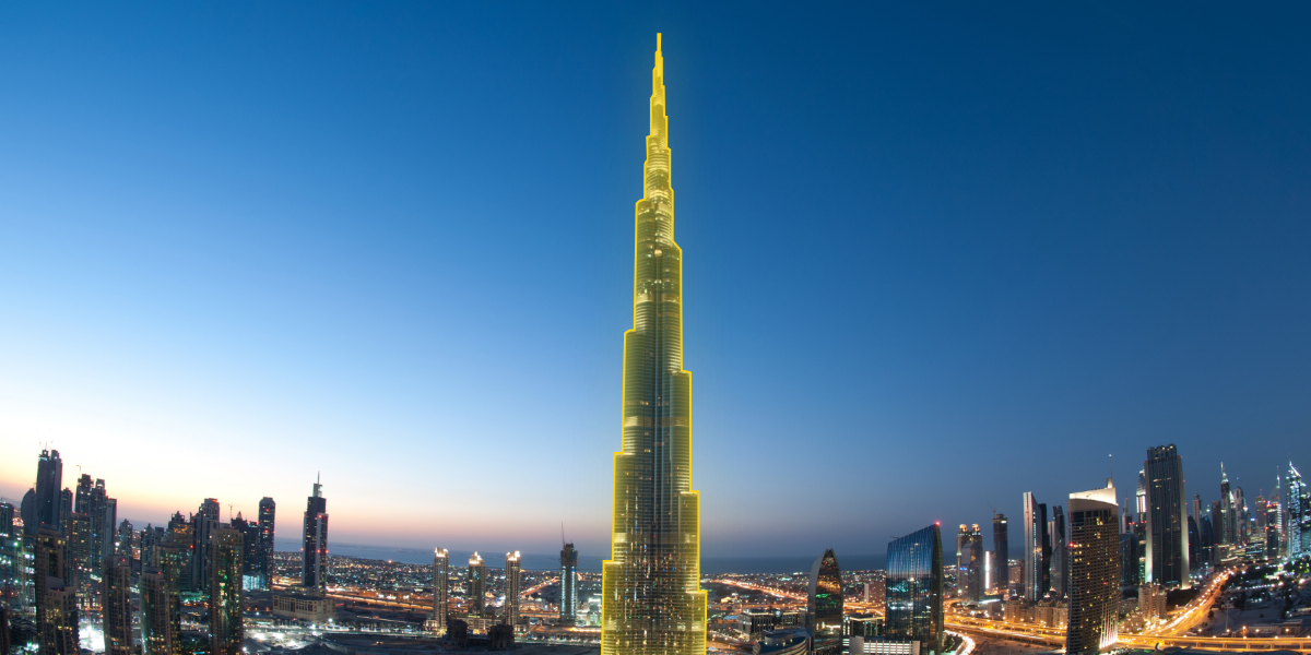 Photograph of Burj Khalifa with yellow halo